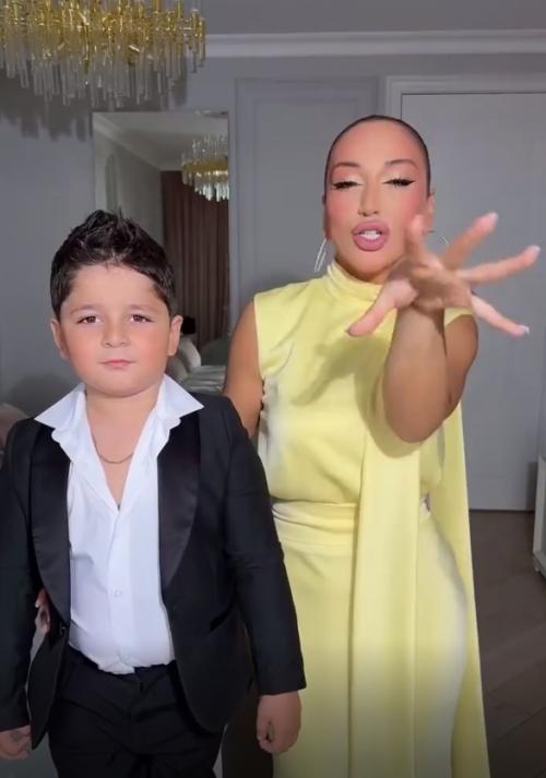 Эпизод 228.  Семейный дебют. 01