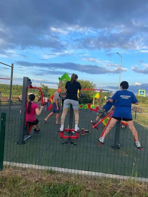 В ракитянском районе начался новый сезон проекта Дворовый Тренер. 08