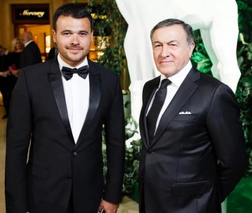 Эмин покинул компанию Crocus Group, принадлежащую его отцу. 01