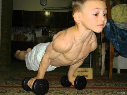 Как вам такой спортивный мальчик? 04