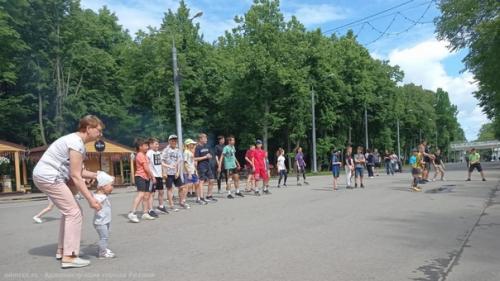 Доброе Утро, Страна: день России спортивные рязанцы начали с общегородской зарядки. 01