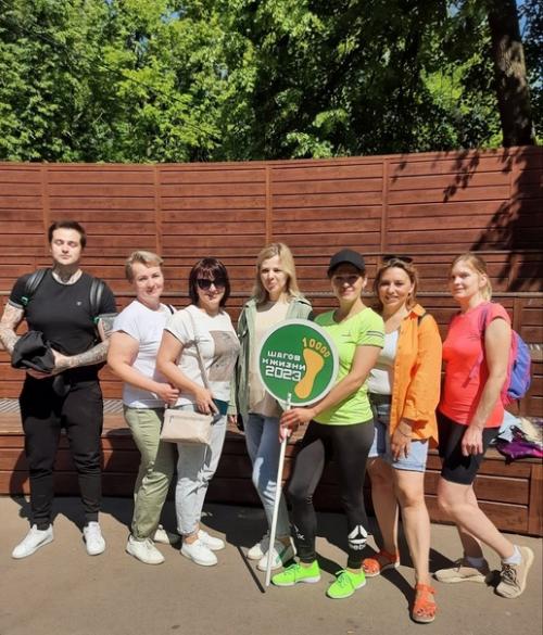 10 000 шагов к жизни- под таким названием 25 июня в городском парке прошла всероссийская акция, приуроченная ко дню молодёжи. 02