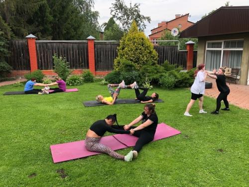 Лето.  Жара.  Ежегодные тренировки на свежем воздухе. 04