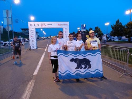 Вчера в Ижевске прошел незабываемый праздник для всех любителей бега - ночной забег Беги со Мной. 08