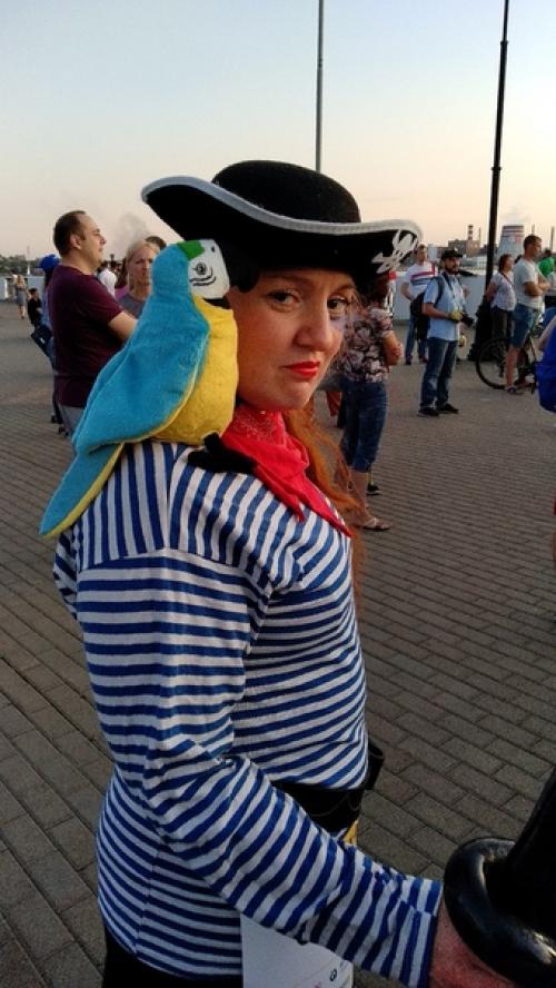 Вчера в Ижевске прошел незабываемый праздник для всех любителей бега - ночной забег Беги со Мной. 03