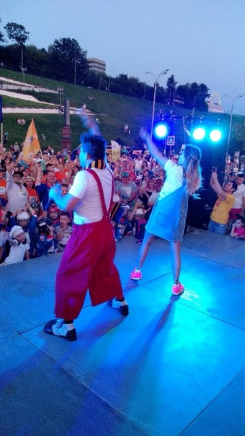 Вчера в Ижевске прошел незабываемый праздник для всех любителей бега - ночной забег Беги со Мной. 06