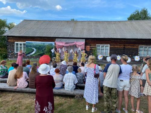 Есть в афанасьевске деревенька алексеевская, с виду как все деревеньки России, но для жителей её, нет лучше и краше деревеньки! 05