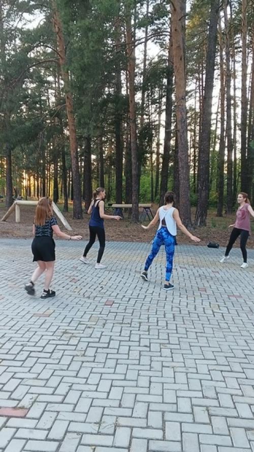 4 августа в парке западный, состоялась тренировка танцевального фитнеса Salsation. 02