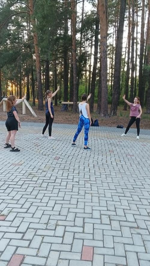 4 августа в парке западный, состоялась тренировка танцевального фитнеса Salsation. 01