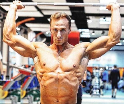 Как заиметь широкие плечи. 02