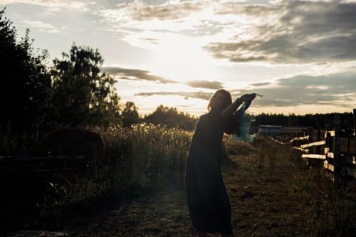 Часть III.   Можно вывезти бабу из деревни, а деревню из бабы не вывести. 08