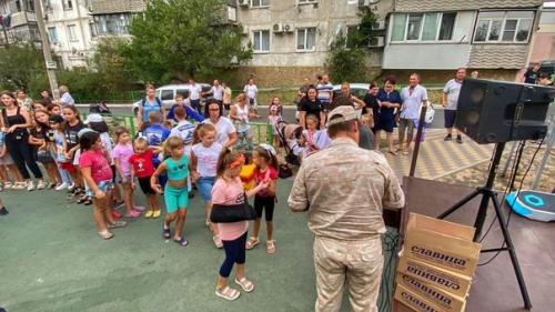 Подготовили для наших жителей округа Мефодиевка праздничное мероприятие, приуроченное ко дню основания восточного района и дню знаний. 09
