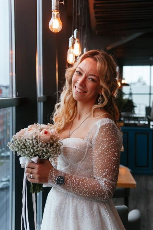 Часы.   В 2018 году Саша на новый год подарил мне электронные часы самсунг. 02