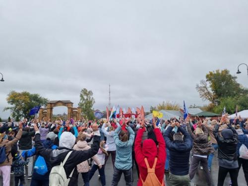 В День города в Кирове прошла финальная массовая зарядка. 02 В День города в Кирове прошла финальная массовая зарядка. 02