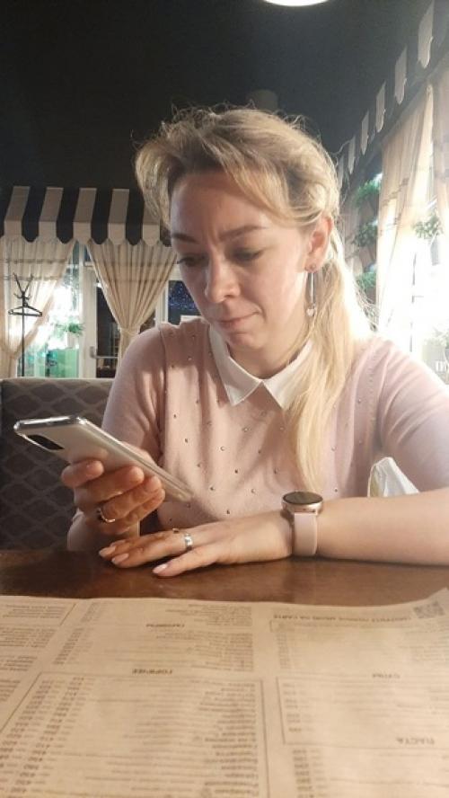 Часы.   В 2018 году Саша на новый год подарил мне электронные часы самсунг. 01