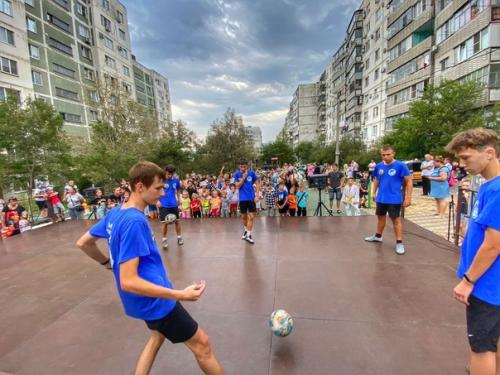 Подготовили для наших жителей округа Мефодиевка праздничное мероприятие, приуроченное ко дню основания восточного района и дню знаний. 07