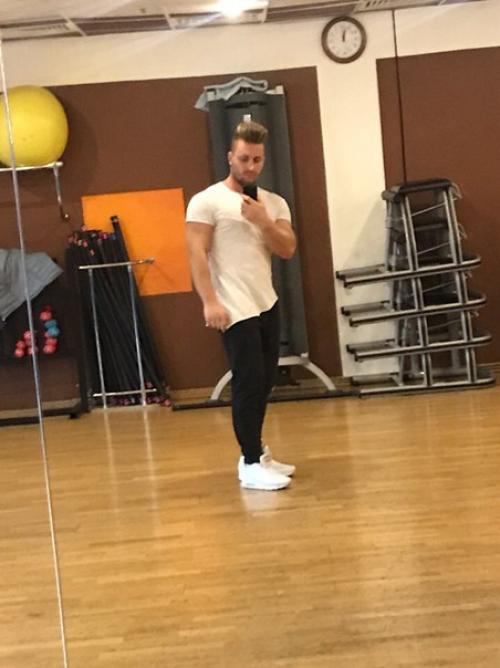 Никогда не мог подумать, что буду писать в знакомства. 02