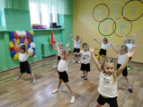 31 января отмечается день дошкольного фитнеса. 02