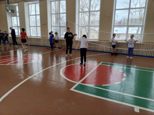 Внеурочная деятельность. Скиппинг - это целое направление фитнеса, а мы и не догадывались, что этим мы занимались с самого детства. 06