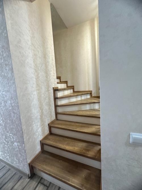 В посёлке светлый в продаже двухэтажный таунхаус. 03 В посёлке светлый в продаже двухэтажный таунхаус. 03