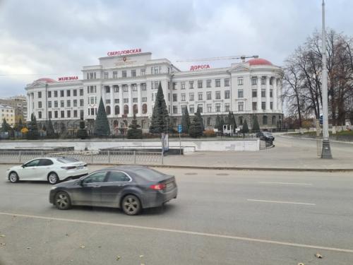 Поездка в Екатеринбург.  Самой главной целью поездки было обследование девочек на дисплазию. 01