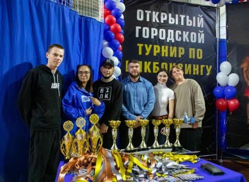 19 октября в нашем городе состоялся первый открытый городской турнир по кикбоксингу. 05 19 октября в нашем городе состоялся первый открытый городской турнир по кикбоксингу. 05