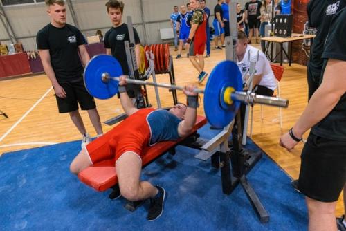 Всем привет.  Набор на персональные тренировки в фитнес клубе Атлет провожу. 02