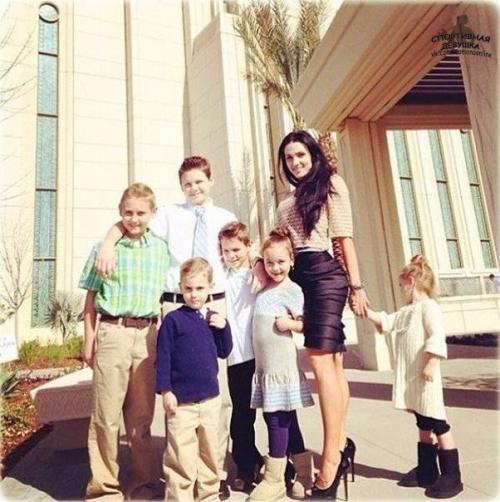 Трудно поверить, но эта милая девушка на фото - мать шестерых детей. 02