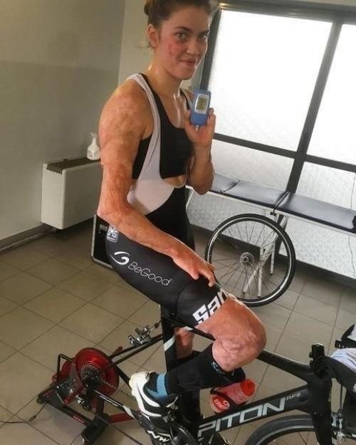 Эта девушка - Вероника плебани! 01