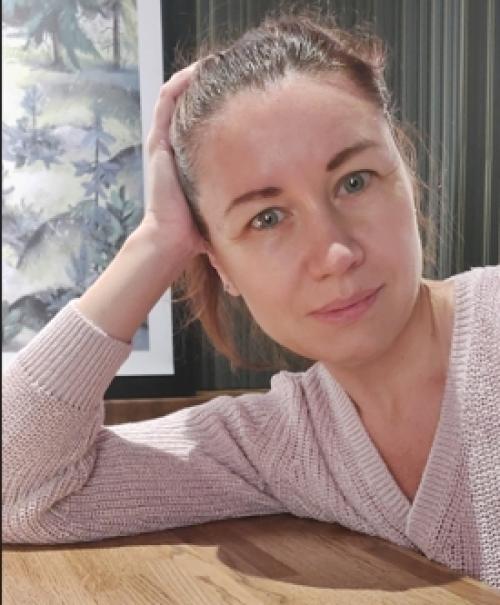 Давайте знакомится.  Напишите пожалуйста кто вы и откуда и почему подписались на меня? 

