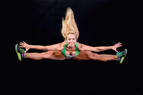 Мончегорска Екатерина закоптелкова завоевала медаль открытого чемпионата республики Карелия по бодибилдингу, бодифитнесу и фитнес - бикини. 01