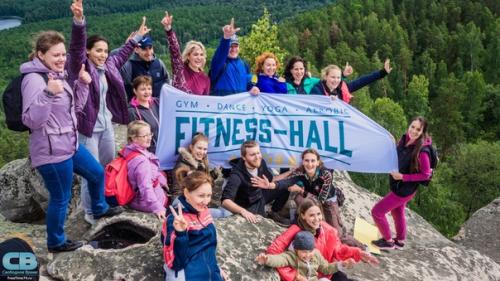 В Красноярске аниматоры ежедневно Самую Грустную Вечеринку проводят. 01