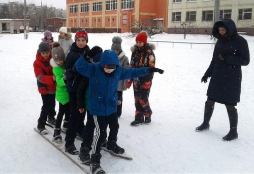 25 декабря 2017 года в мбоу Лицей Номер 165 Состоялся Традиционный День Здоровьяновогодние старты. 04