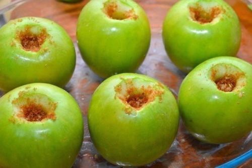 Запеченные яблоки.  Ингредиенты: 06