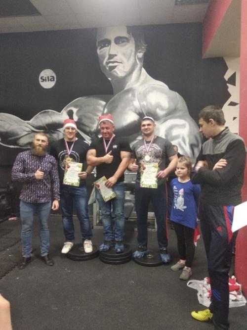 Традиционно завершал сезон в гостях у Дмитрия Казакова и фитнес-клуба Sila. 02