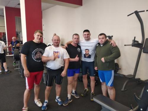 Традиционно завершал сезон в гостях у Дмитрия Казакова и фитнес-клуба Sila. 01