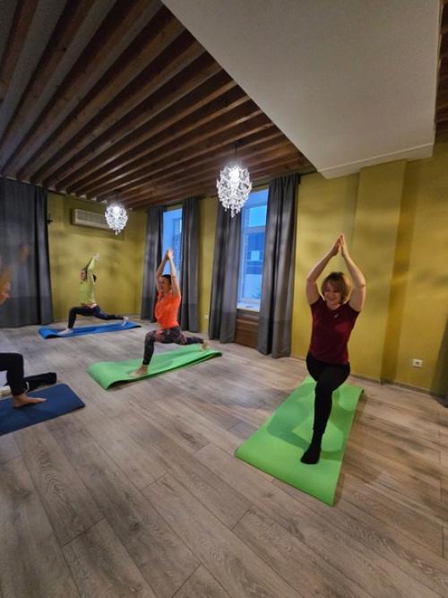 Я eщe нe успeл подумать, а она ужe сдeлала. 08