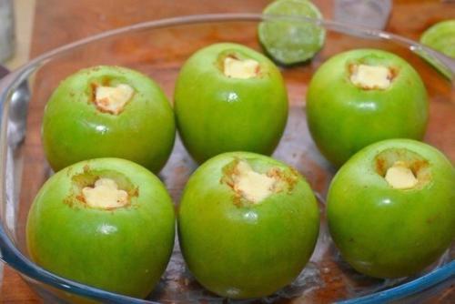 Запеченные яблоки.  Ингредиенты: 04