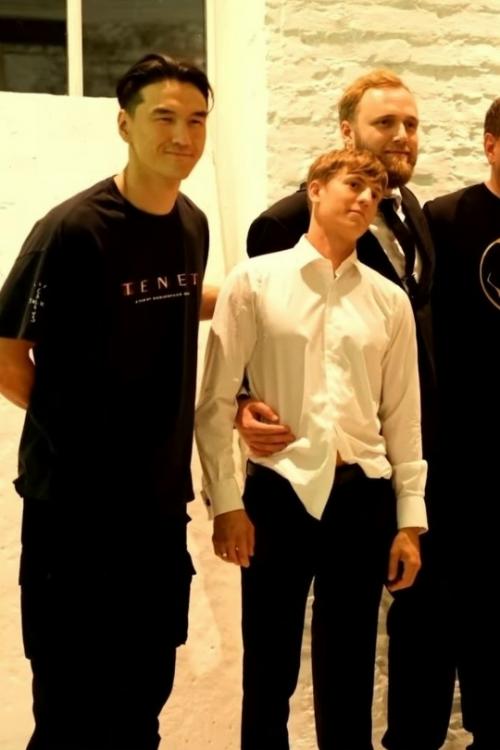 Щербаков примчался в Казахстан, чтобы поддержать лучшего друга Сабурова после 50-летнего изгнания из России. 02