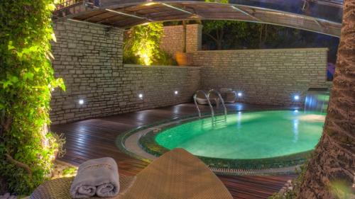 Необычный отель: Forza Mare 5* (Черногория, герцегновска Ривьера, Котор). 09