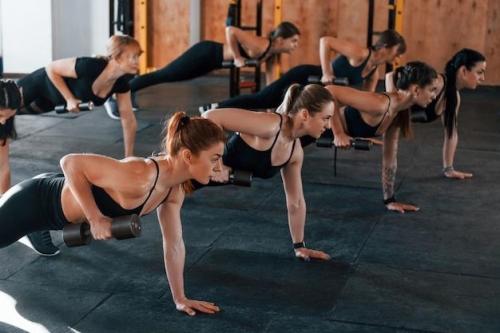 В России хотят ввести дресс - код в спортзалах. 

