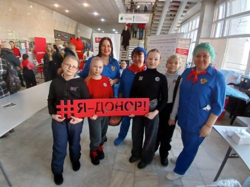 Городской форум Территория Здоровья посетила команда  позитив. 04