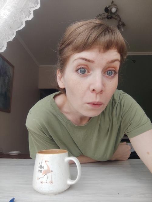 А вы с каким лицом ленту новостей читаете? 04