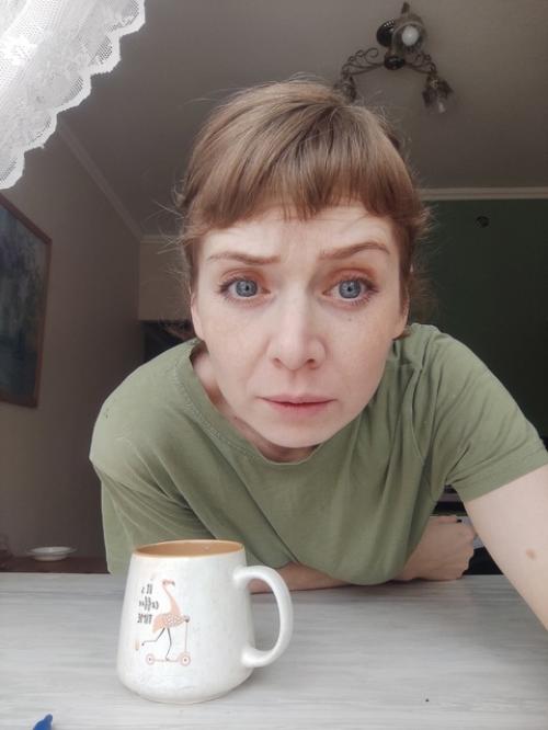 А вы с каким лицом ленту новостей читаете? 05