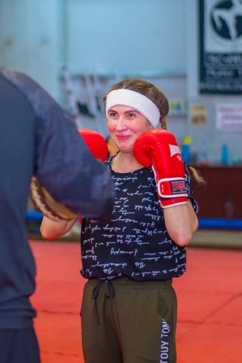 Весна практически полноценно вступила в свои права, а это значит, что практически через месяц одежда станет практически летней. 01