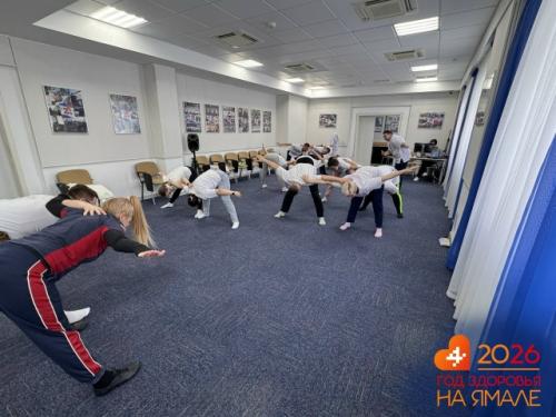 Здоровые привычки!  Наш профессиональный фитнес - тренер Жанна ларичева регулярно будет проводить зарядку для сотрудников ямальский центра Спид. 01
