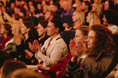 Я на сцену вышла. 09 Я на сцену вышла. 09