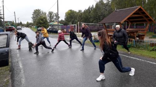 На удалённых от Тобольска территориях моего округа в Жуковке и в доме отдыха немного возможностей для интересного и полезного досуга. 07 На удалённых от Тобольска территориях моего округа в Жуковке и в доме отдыха немного возможностей для интересного и полезного досуга. 07