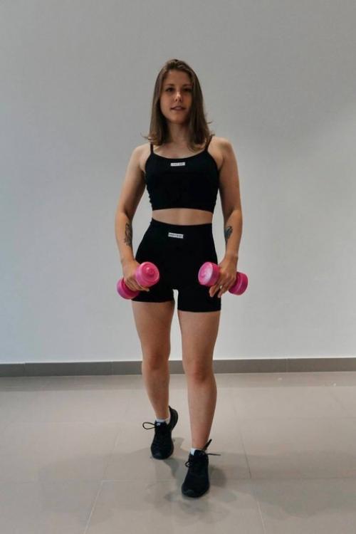 Привет, меня зовут Карина! 01