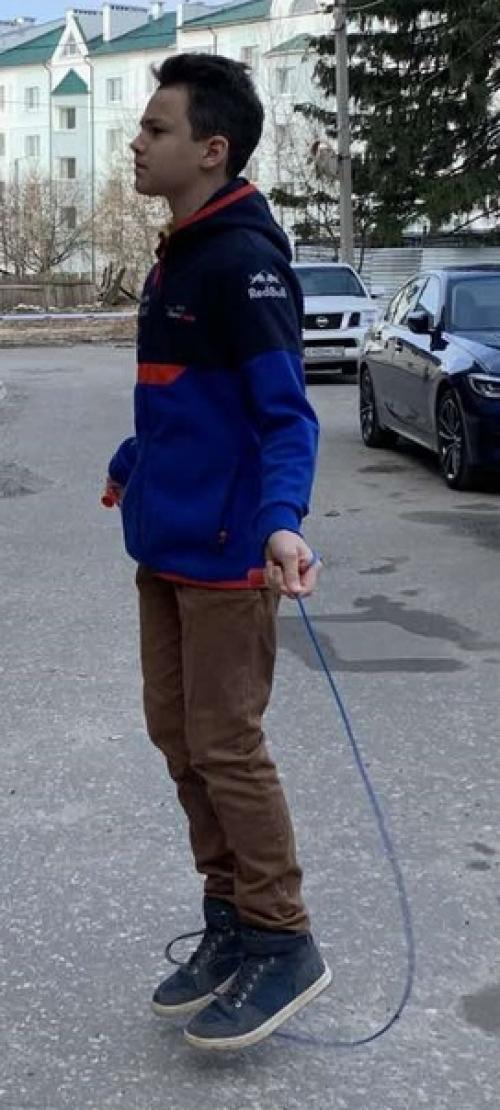 А у вас дома есть скакалка? 02